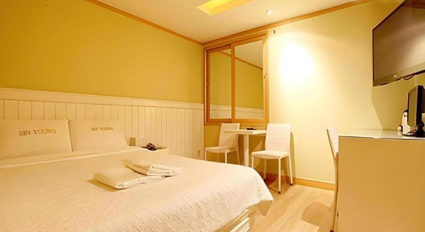 Sinyoung Motel Seul Dış mekan fotoğraf